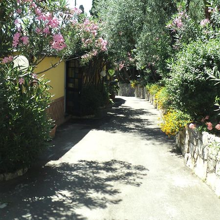 Hotel Baia Delle Sirene Таормина Екстериор снимка