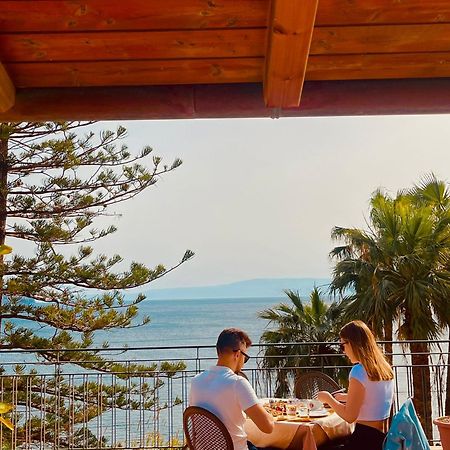 Hotel Baia Delle Sirene Таормина Екстериор снимка
