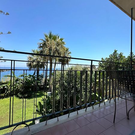 Hotel Baia Delle Sirene Таормина Екстериор снимка