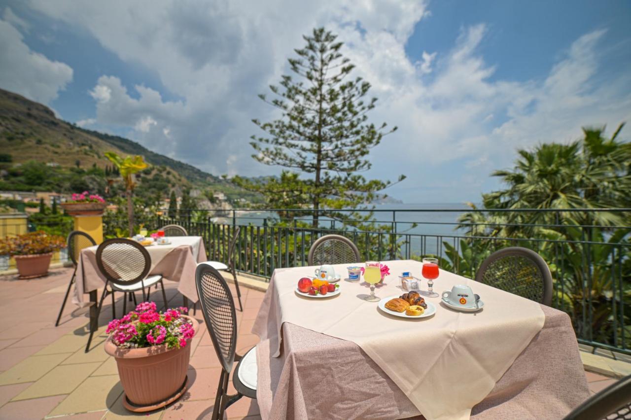 Hotel Baia Delle Sirene Таормина Екстериор снимка