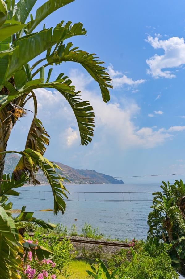 Hotel Baia Delle Sirene Таормина Екстериор снимка