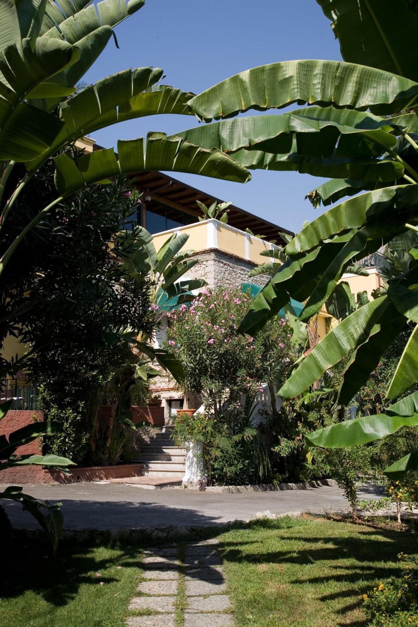 Hotel Baia Delle Sirene Таормина Екстериор снимка