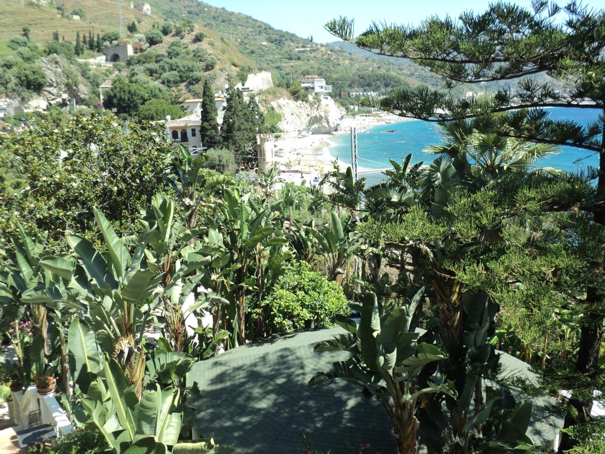 Hotel Baia Delle Sirene Таормина Екстериор снимка