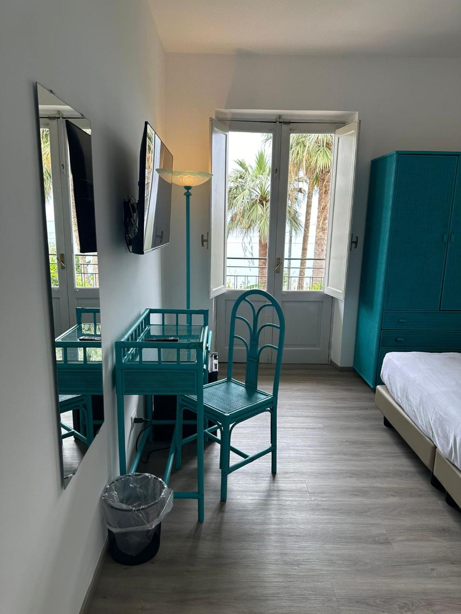 Hotel Baia Delle Sirene Таормина Екстериор снимка