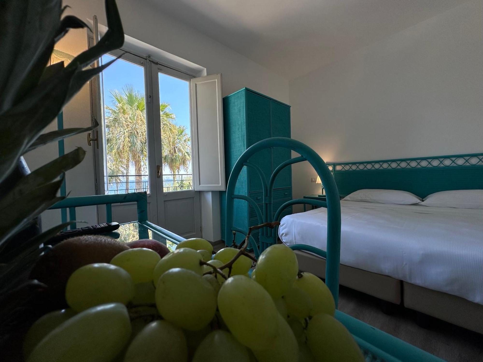 Hotel Baia Delle Sirene Таормина Екстериор снимка