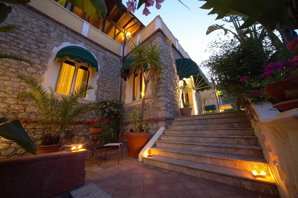 Hotel Baia Delle Sirene Таормина Екстериор снимка
