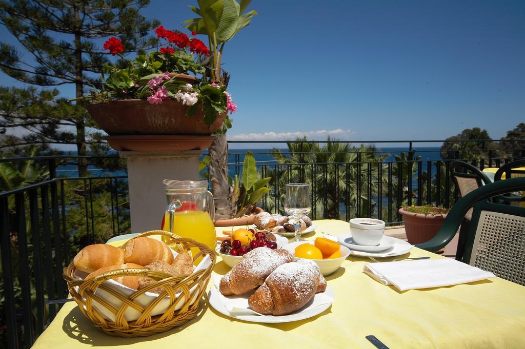 Hotel Baia Delle Sirene Таормина Екстериор снимка